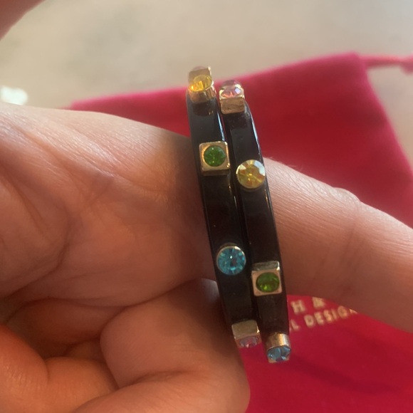 Smith & Co. Earrings - Picture 4 of 6